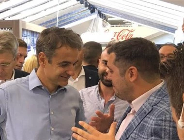 Και το περίπτερο του Facebook επισκέφθηκε στη ΔΕΘ ο Κυριάκος Μητσοτάκης (φώτο)